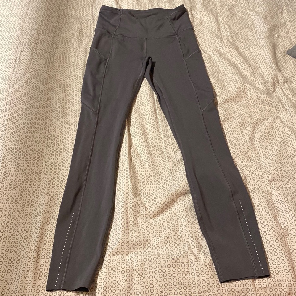 Lululemon dark gray leggings with pockets size 2
